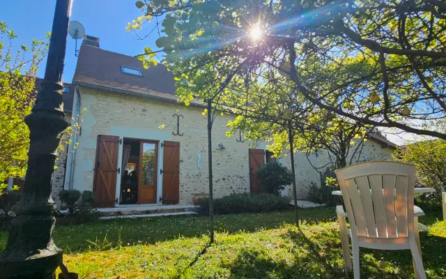 Charmante maison de caractère calme au centre bourg