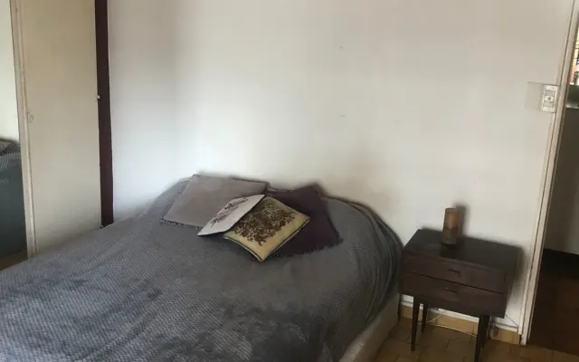 Schönes Zimmer in der Villa Crespo, sehr verbundene Gegend.
