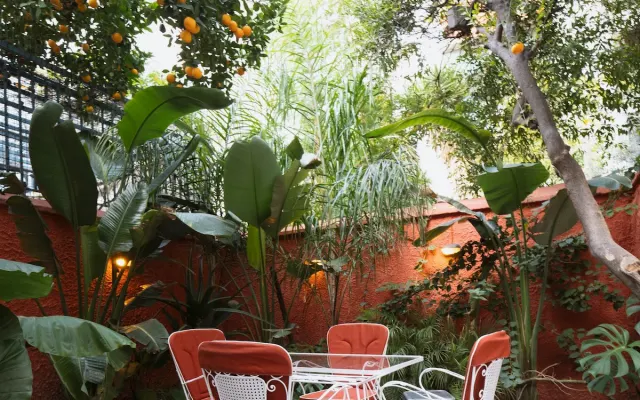 Neoklassisches Haus mit 3 Schlafzimmern und privatem Garten