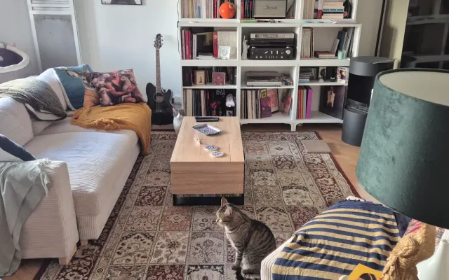 Beautiful apartment in Paris 14th independent bedroom