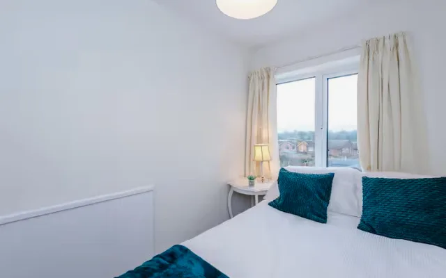 Snug 3BR Casa | Contratistas, Mesa de billar + Aparcamiento