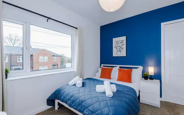 NUEVA casa hogareña de 3 DORM | Mesa de billar | Aparcamiento gratuito