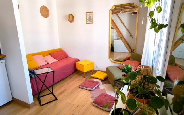 Beautiful apartment near Montmartre