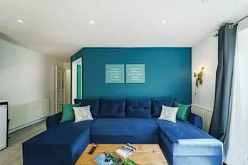 The Adelphi | 1-Bed Apartment w/ Free Parking