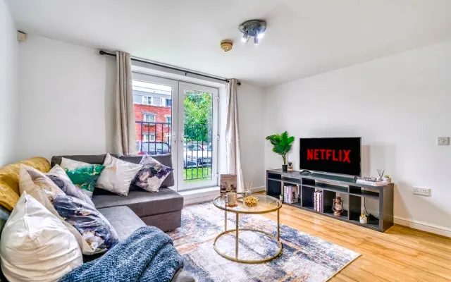 Your Stylish Manchester Base — Minutes from the Gay Village