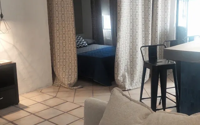 Comfortable space in romantic area close to all amenities