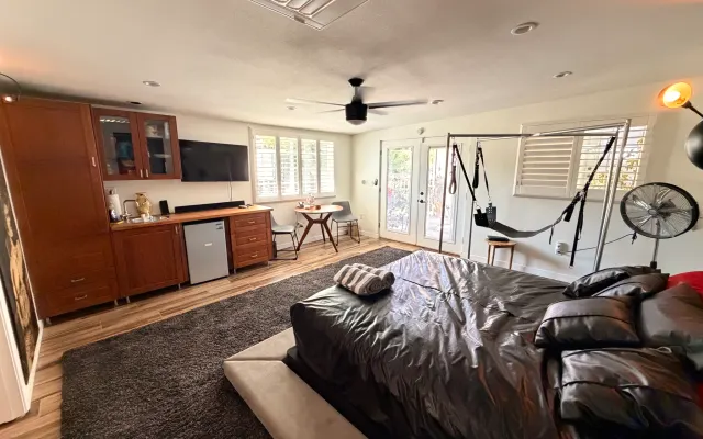 MEILLEUR EMPLACEMENT, Movie Colony ! Casita privée détachée, piscine...