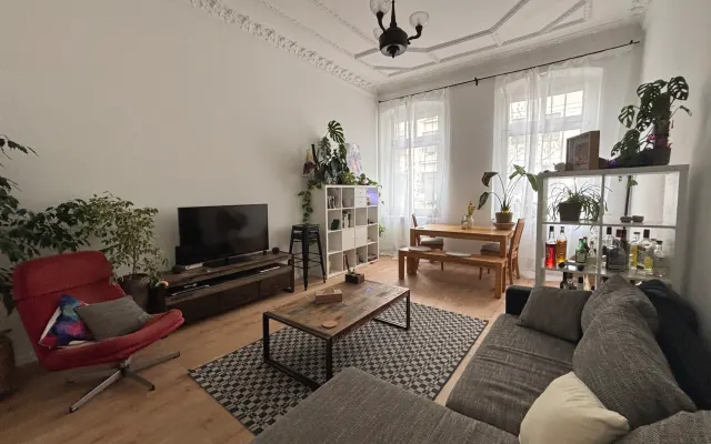 Gemütliches und geräumiges Pflanzenrefugium im Wedding - Spielzimmer...