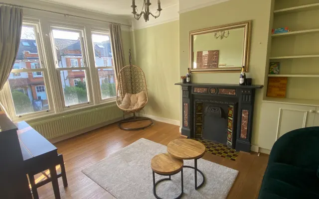 Cómoda habitación privada en una zona estupenda