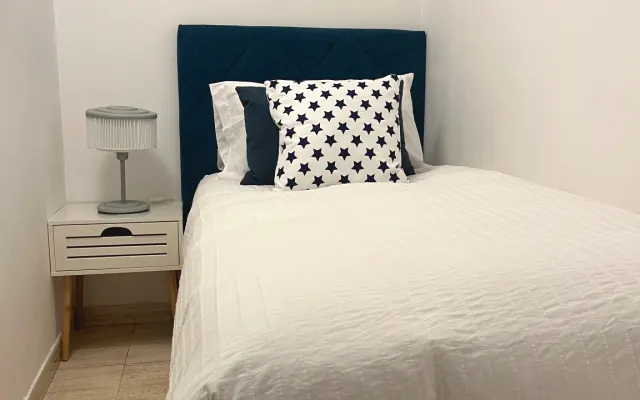CHAMBRE DANS UN ENVIRONNEMENT GAY-FRIENDLY, TRÈS CENTRAL, PRÈS DE LA...