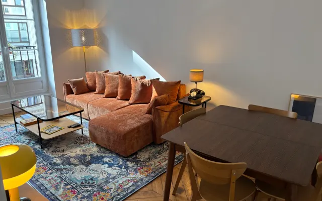 Private Cozy Room in the heart of Paris
