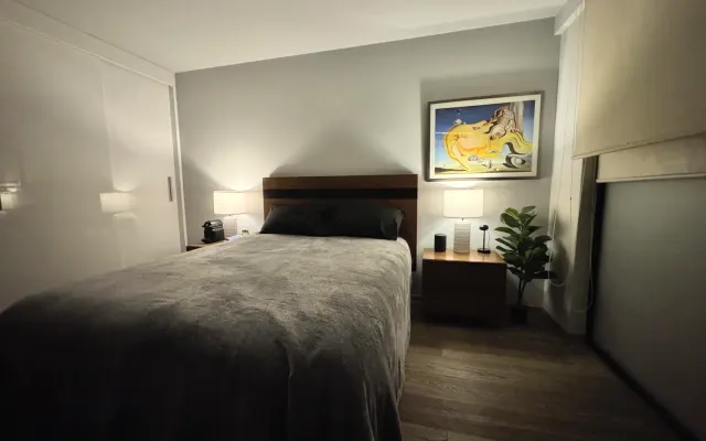 Luxuriöses Schlafzimmer gegenüber dem Parque España : Premium...