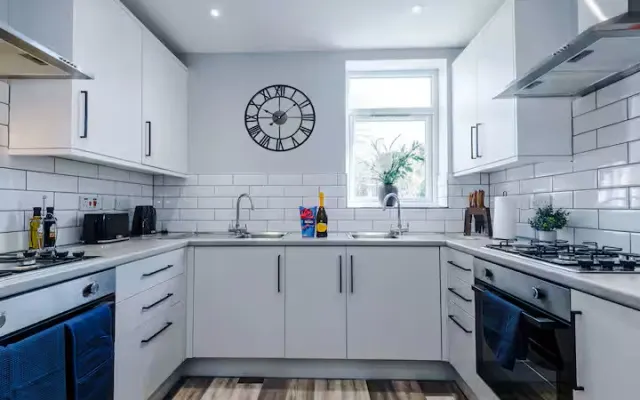 *NOVO* Casa 4BR elegante | Mesa de bilhar | Estacionamento gratuito