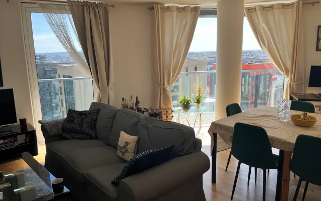 Modern flat in Canary Wharf