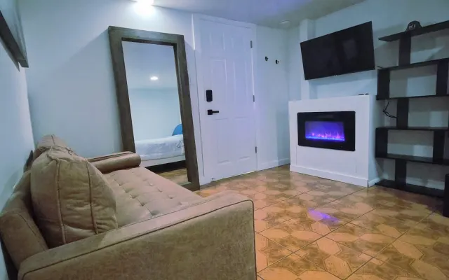 NUOVO Studio Oasis, 15 min O'Hare/20 min ChicagoLoop 420 Friendly