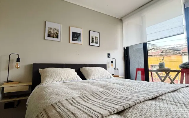 Moderno apartamento con parking privado en cerro Baron.