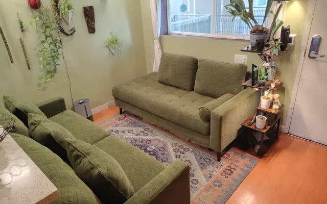 Chill, sauber 1BR teilen, Sofa Platz, Mahlzeiten inkl, ideal für 20s...