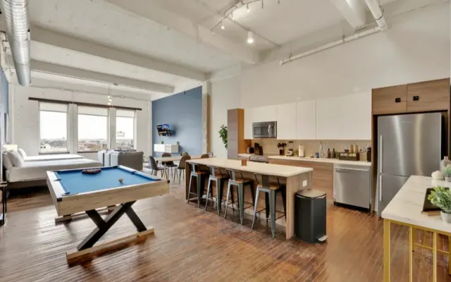LUX SPACIOUS Downtown industriellen Loft.