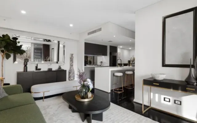 oversized architecturally designed city pad in iconic location
