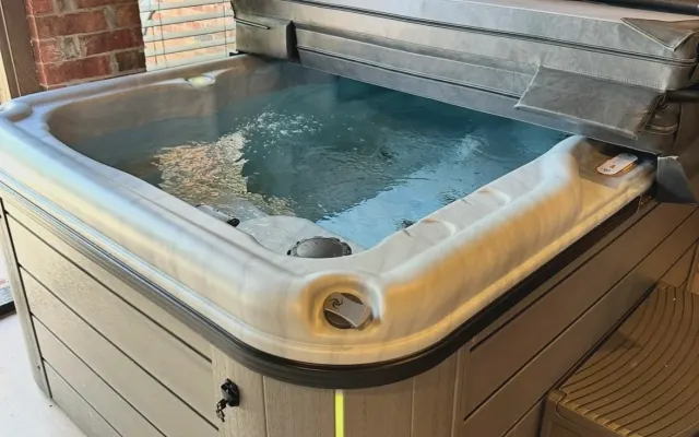 Quarto de hóspedes e casa de banho em South Lubbock