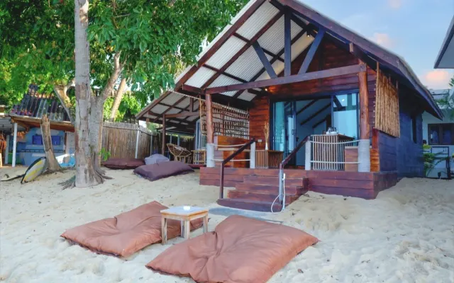 Cosy Beachfront Bungalow