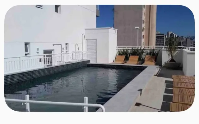 Studio Loft Industrial Chic avec piscine sur le toit - Près de tout !