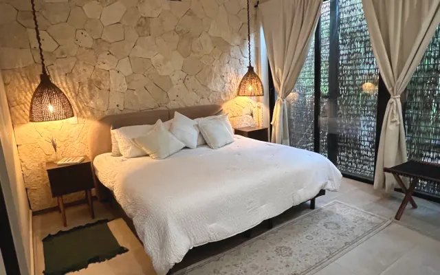 Bello depa moderno con alberca totalmente equipado en corazón de Tulum
