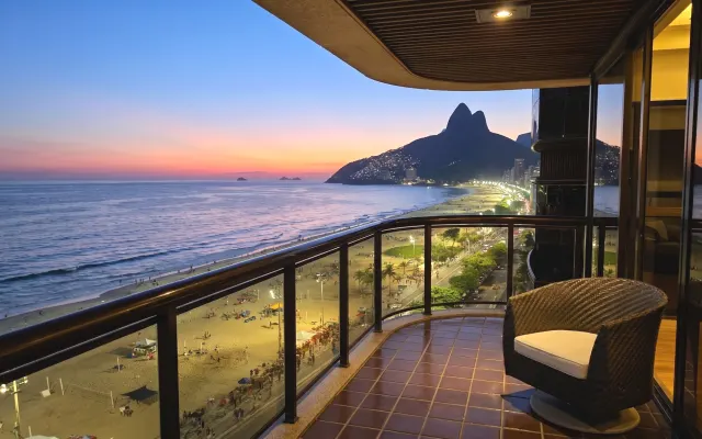 Iconic Ipanema Beachfront Luxe in Vieira Souto 500