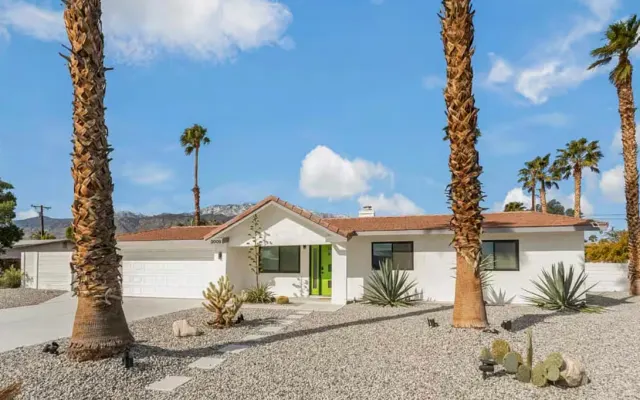 4 bed / 2 bath Private Pool and Hot Tub