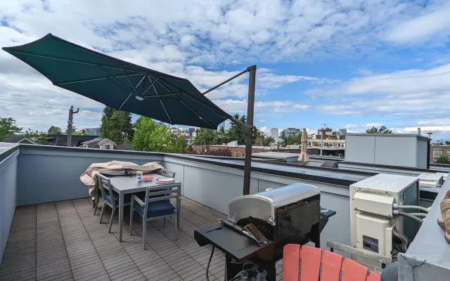 Capitol Hill Wohnen mit Doppelbett, Garage, Dachterrasse