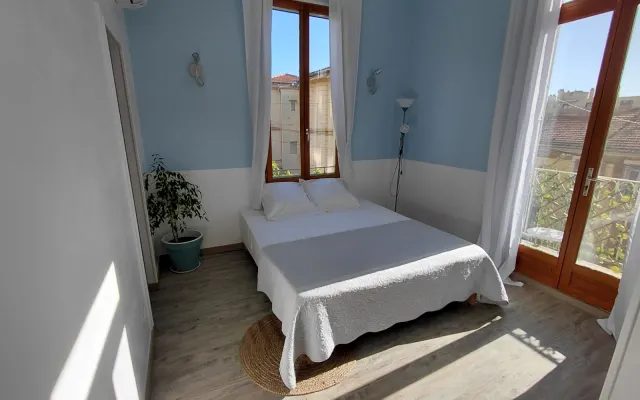 Cozy, air-conditioned room, private bathroom, balcony