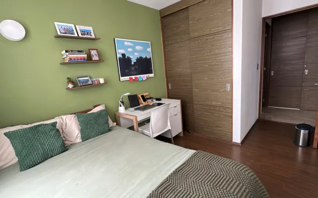 Private room in a charming “Music Jungle” themed apartment available