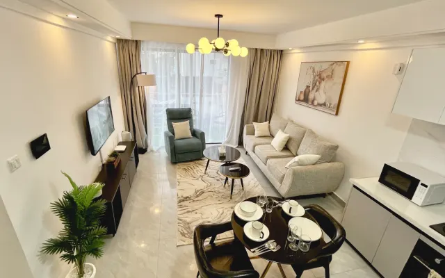 Moderno T1 em Nairobi Westlands| Ginásio| Piscina| mesa de ténis...