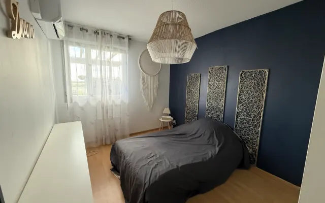 Alugar um quarto num apartamento tranquilo, limpo, confortável e com...