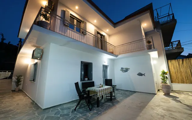 Luxury Villa YVONNI