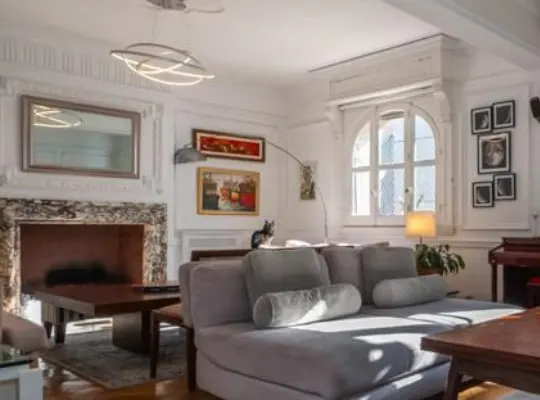 Private room in downtown Buenos Aires ideal for tourists.