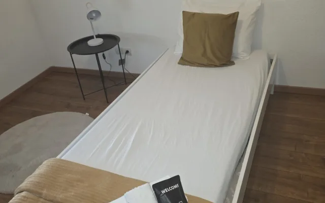 Cosy, quiet room in a residential area