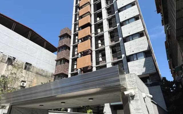 welcome to my smart, secure, quiet apartment. 3 mins walk from metro