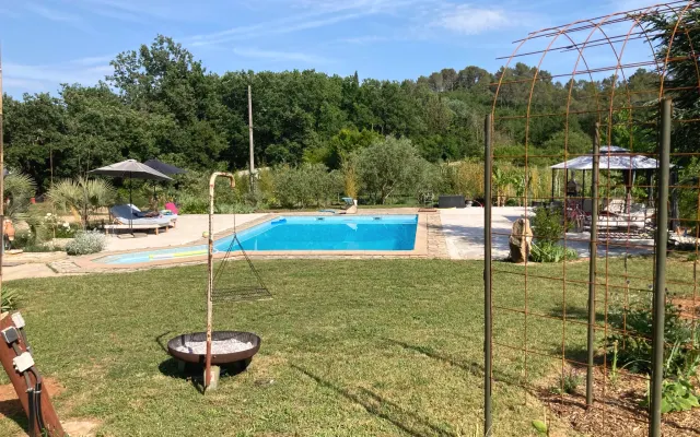 Le Mas des Oliviers LGBTQ+ vacation rental