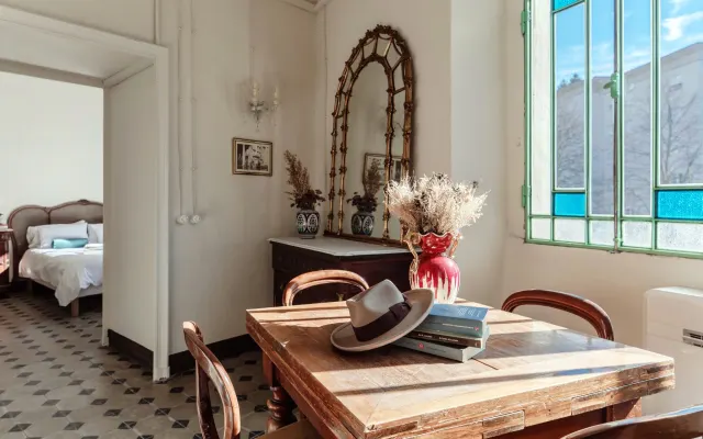 Espacios luminosos decorados con buen gusto. Un ambiente íntimo y...
