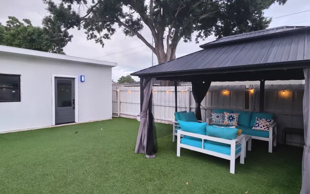 Casita independiente a estrenar en patio privado y aislado