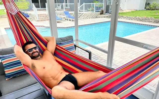 Gartensuite Nr. 1 mit beheiztem Pool und privatem Eingang (Kleiderwahl)
