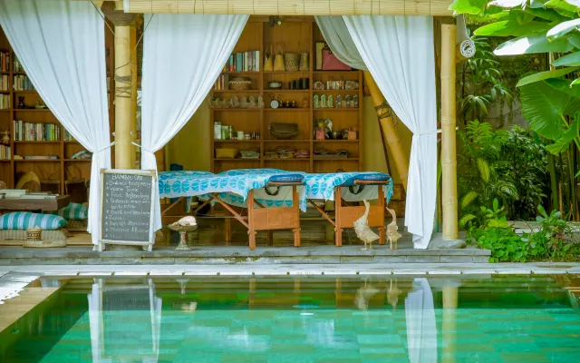 Jimbaran Beach Boutique Hotel