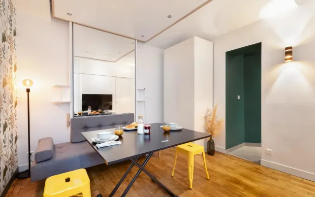 Apartamento moderno e bonito junto a Montmartre