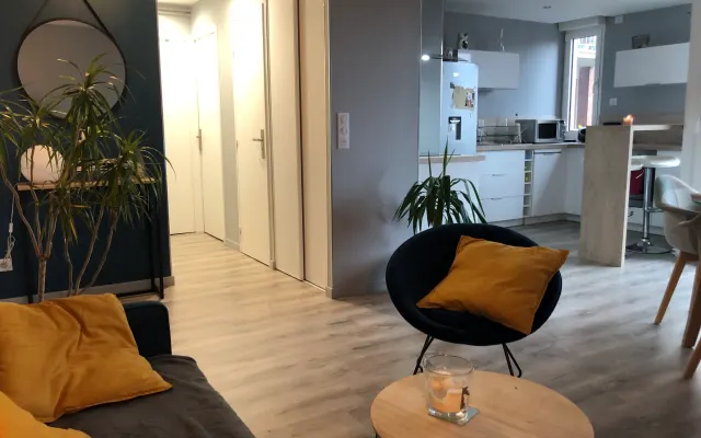 1 bedroom apartment La Madeleine