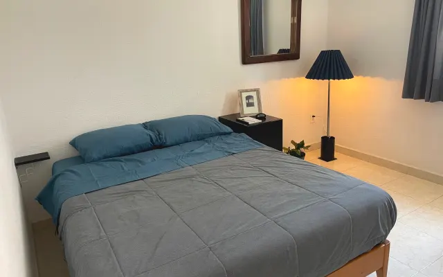 Chambre Queen size, salle de bain privée, parking gratuit "4:20" à 16...