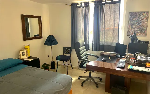 Habitación Queen, Baño priv., estac. gratis “4:20” 16 min de Akron