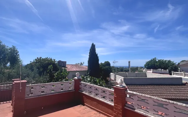 Magic box f4, Spa, terrasse sur le toit, 5 mins plage / train, 1 hr...