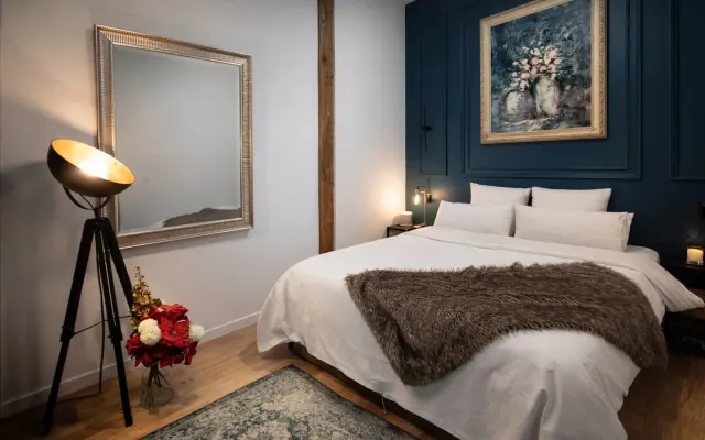 Double ensuite room in Malasaña, 3' walking from Gran Via