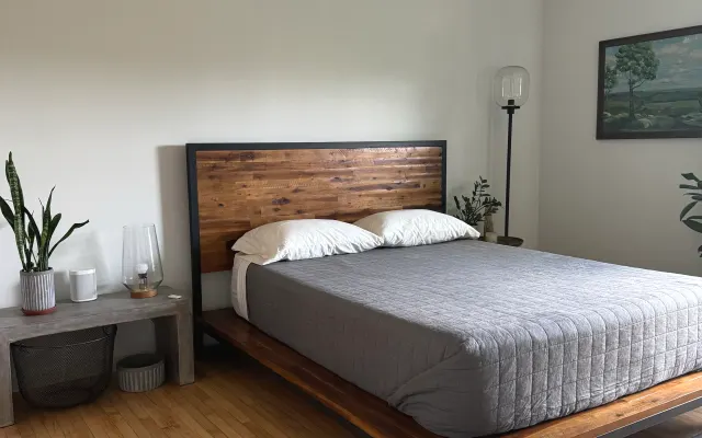Beautiful- Spacious Bedroom Suite